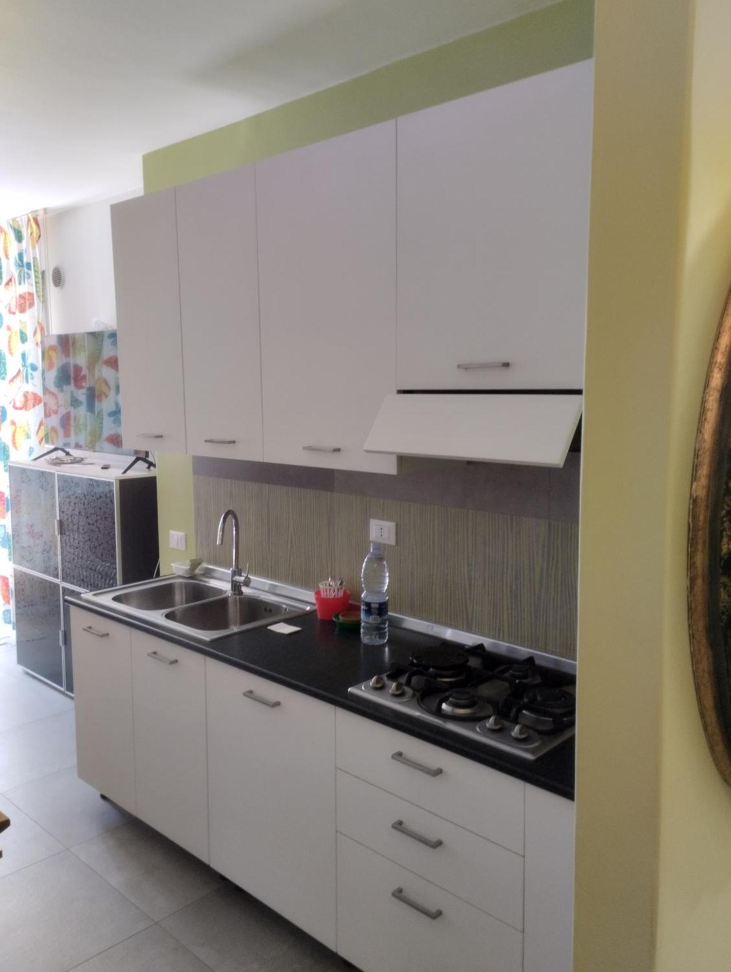 Cavalluccio Marino Apartment Aci Castello Exteriör bild